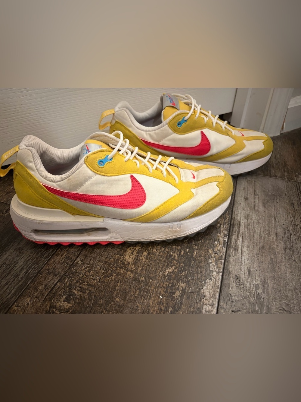 Nike Sneakers in Yellow, White & Pink Swoosh